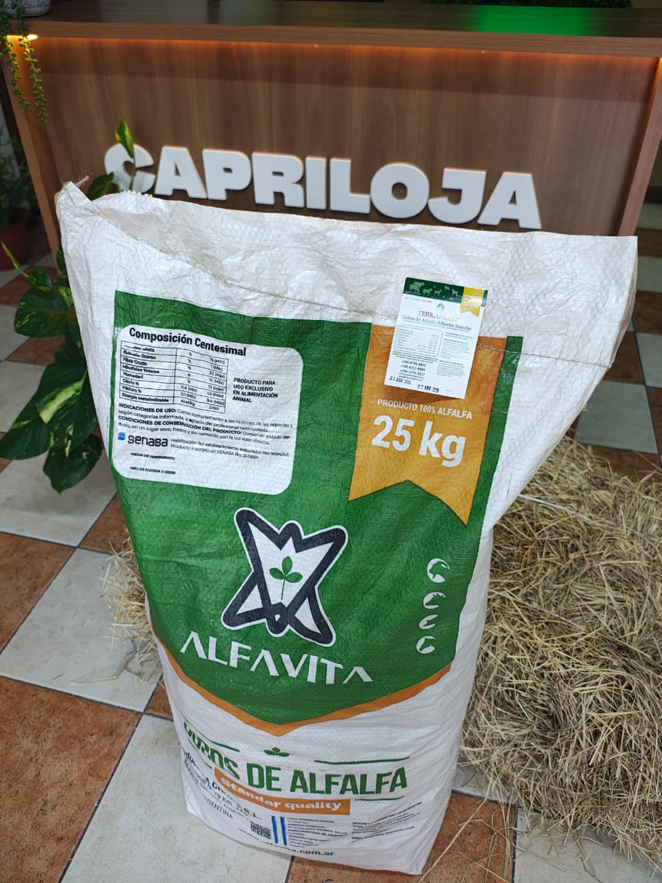 Cubos de alfalfa · Estándar — Grupo Terra Farm