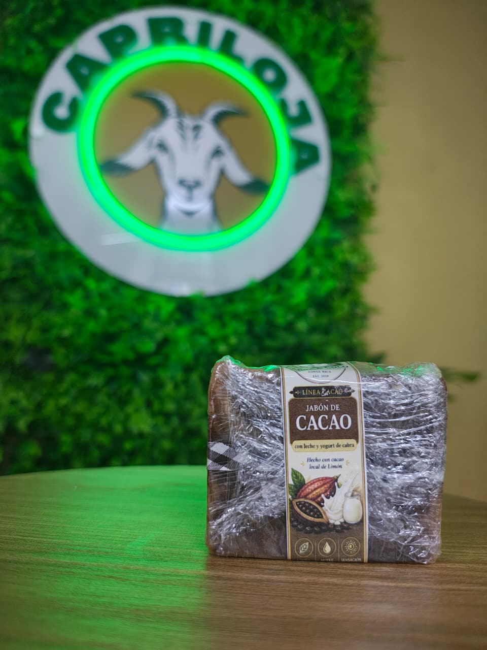 Jabón de cacao con leche de cabra — Finca Cabra & Coco