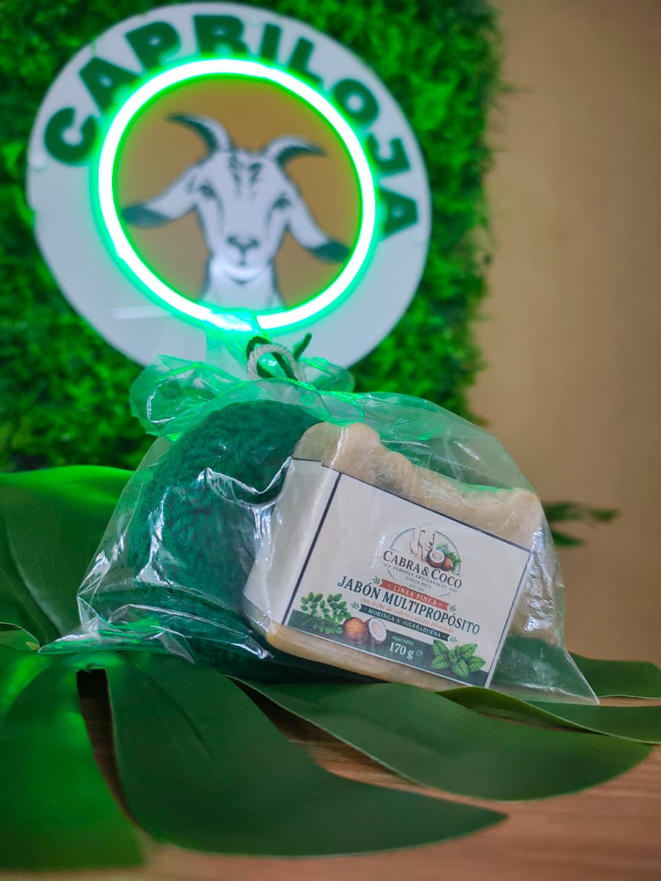 Jabón multipropósito · Moringa e hierbabuena — Finca Cabra & Coco