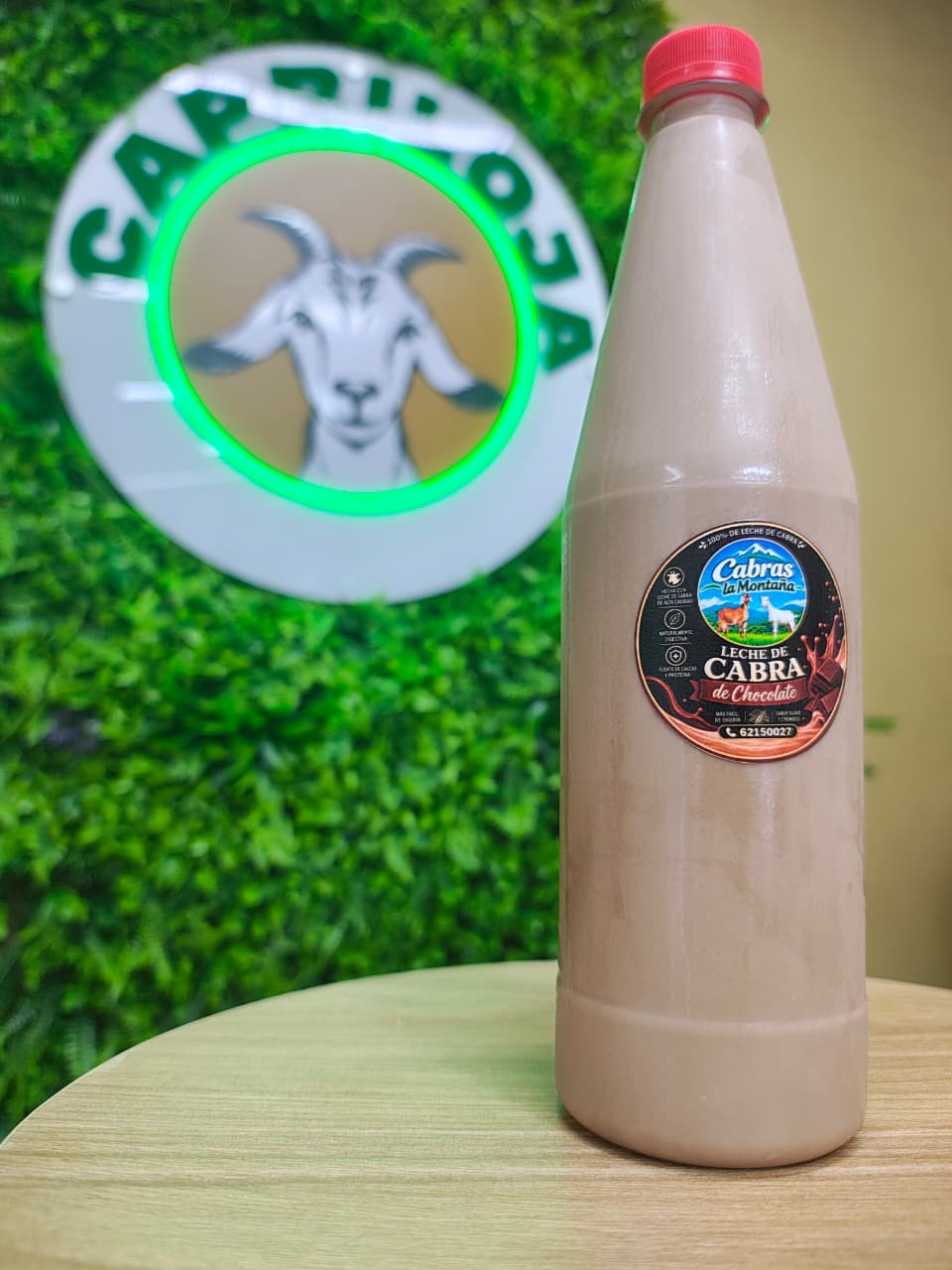 Leche de cabra de chocolate · 700 ml — Cabras La Montaña