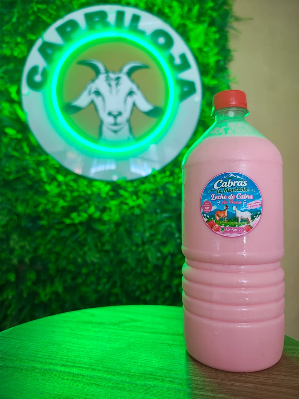 Leche de cabra de fresa · 1 L