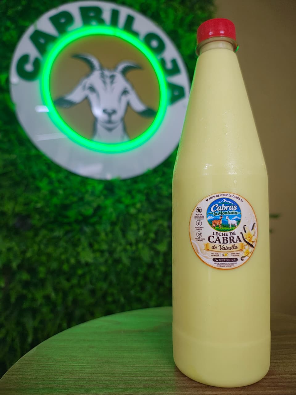 Leche de cabra de vainilla · 700 ml — Cabras La Montaña