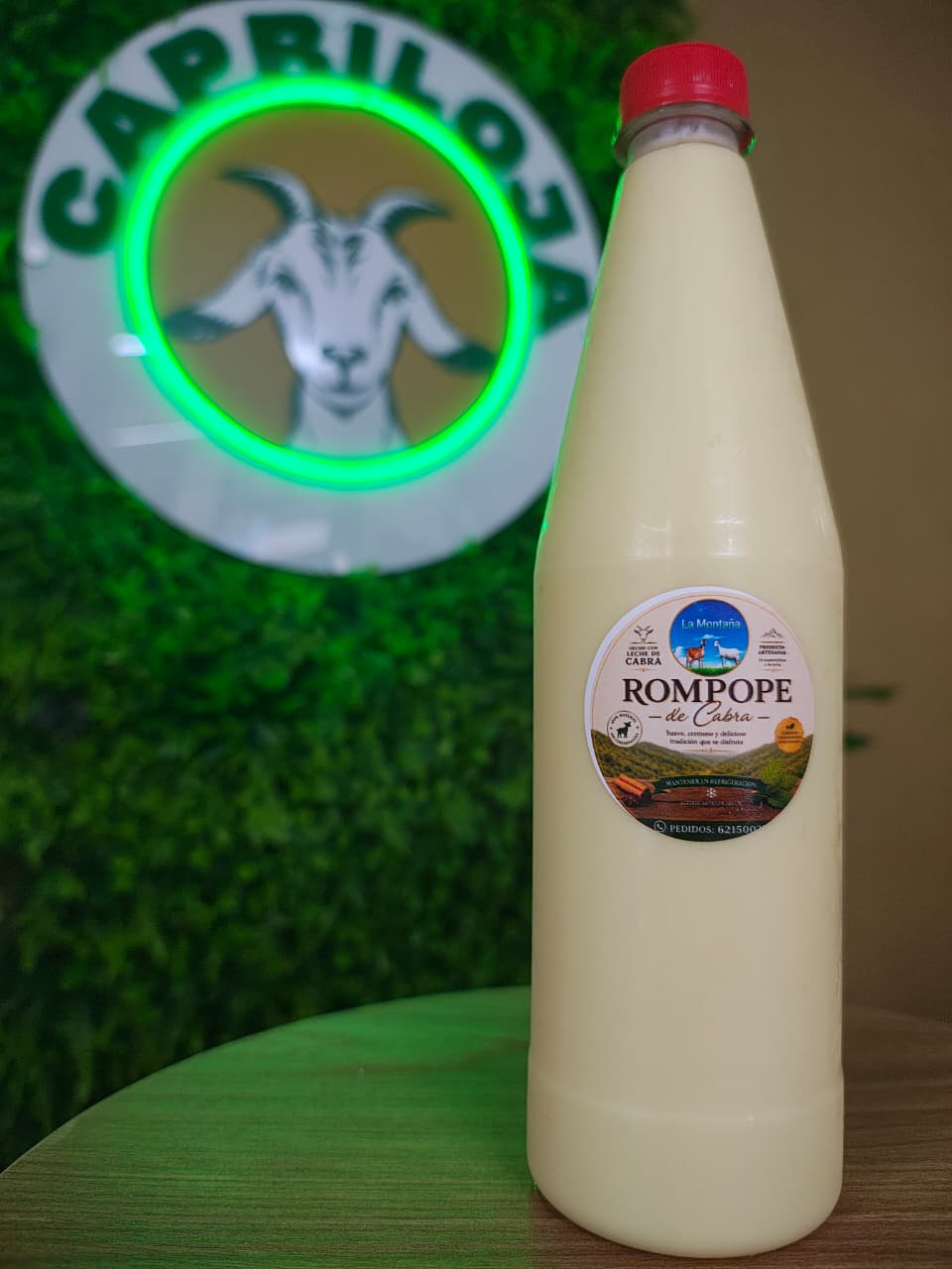 Rompope de cabra · Vidrio — Cabras La Montaña